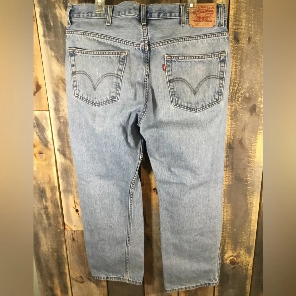 Levi’s 505 size 38x30 regular fit 5 pocket denim jeans